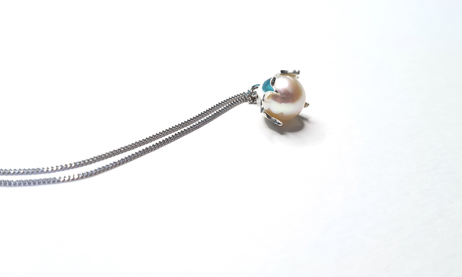 Jen & Andrew Stekhoven — Pearl Pendant